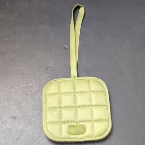 Lug , Luggage Baggage Claim Green Tag.